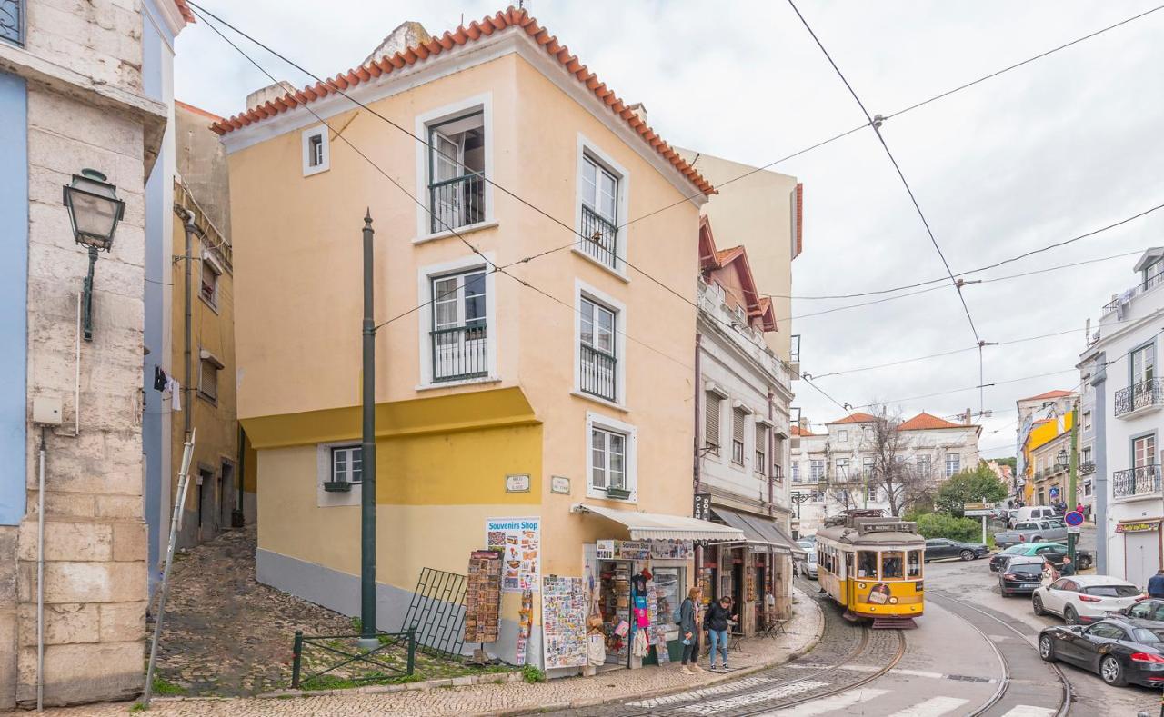 Typical Apartment Alfama-Center Lissabon Buitenkant foto