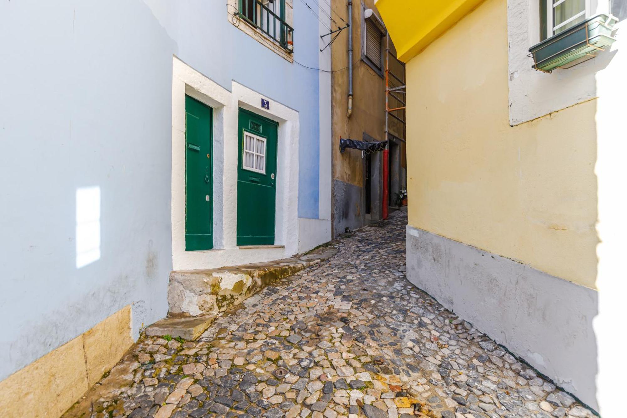 Typical Apartment Alfama-Center Lissabon Buitenkant foto